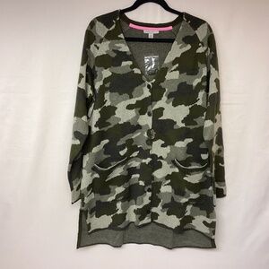 Isaac Mizrahi sweater womens Sz L NWOT green camouflage print hi-low hem…